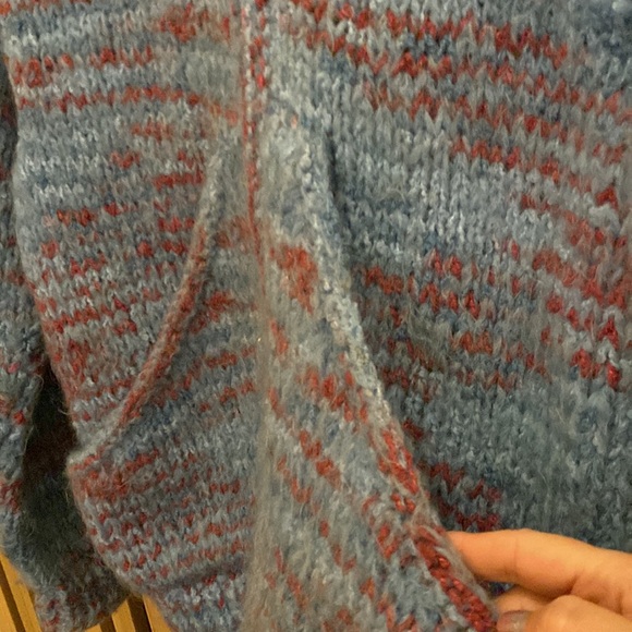 Hand knit zip up sweater cardigan with pockets - Picture 4 of 7